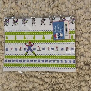 Holiday Wrapping Paper RSVLTS